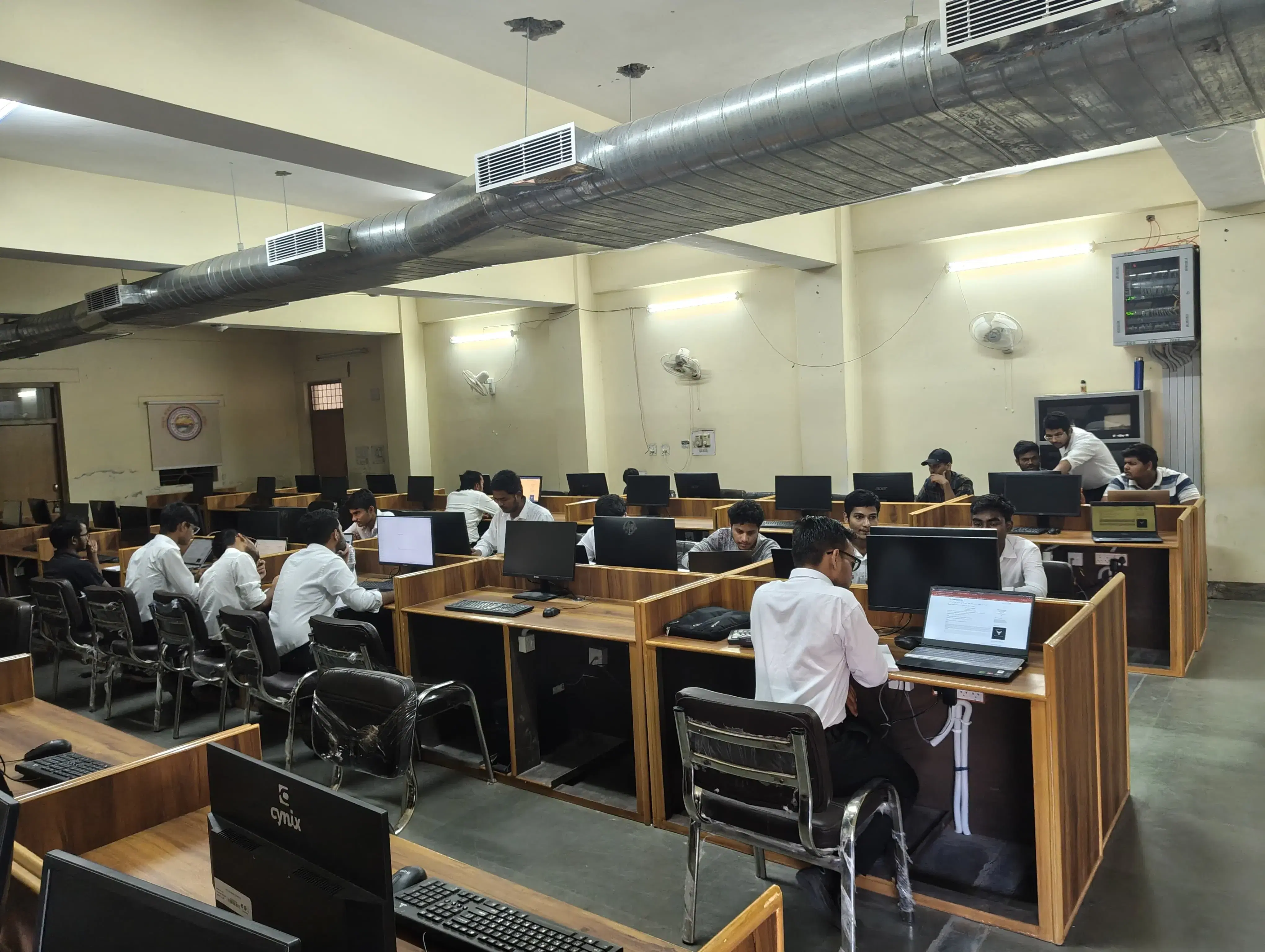 KNIT Sultanpur Academic Building photo 3